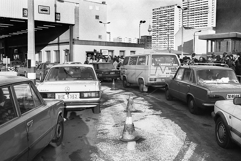 The Fall of the Berlin Wall : 1989  : Personal Photo Projects :  Richard Moore Photography : Photographer : 